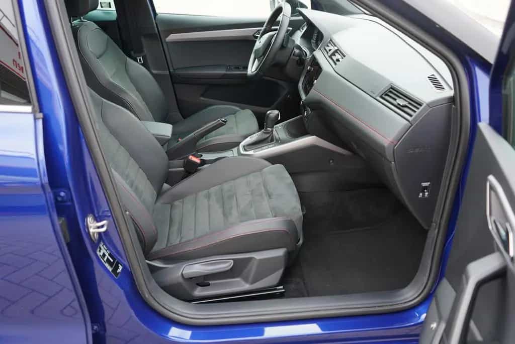 Seat Arona 1.0 TSI FR LED Navi Beats Sitzheizung USB 09/2021-photo-32