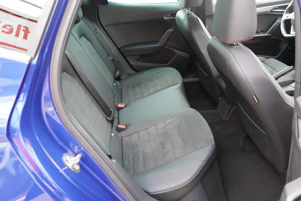Seat Arona 1.0 TSI FR LED Navi Beats Sitzheizung USB 09/2021-photo-34