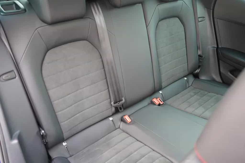 Seat Arona 1.0 TSI FR LED Navi Beats Sitzheizung USB 09/2021-photo-35