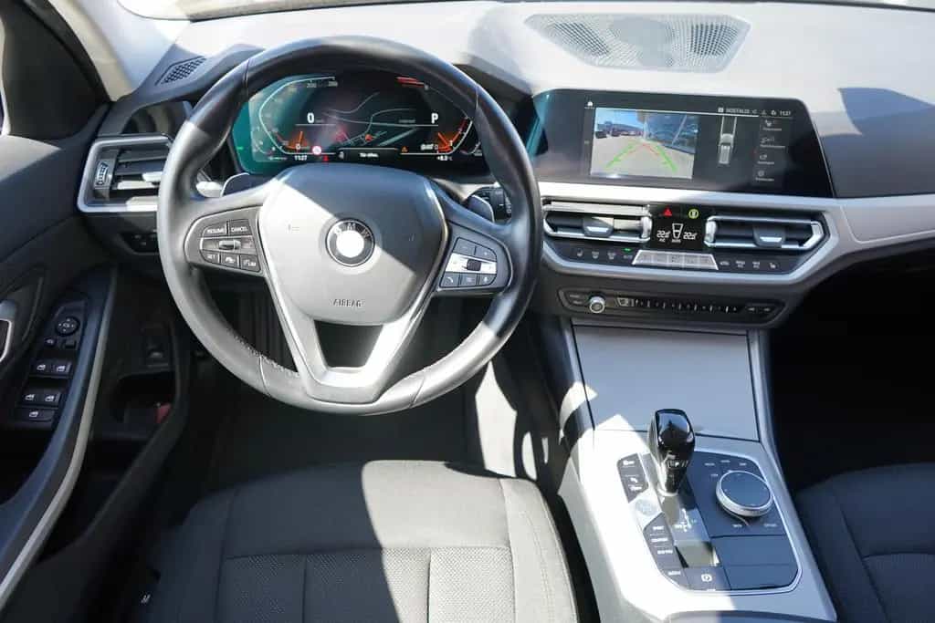 BMW 318 i LED Navi ACC Digitales Cockpit Kamera USB 07/2022-photo-10
