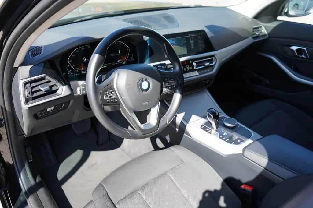 BMW 318 i LED Navi ACC Digitales Cockpit Kamera USB 07/2022-photo-11