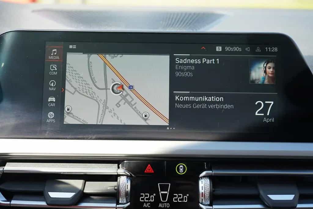 BMW 318 i LED Navi ACC Digitales Cockpit Kamera USB 07/2022-photo-13