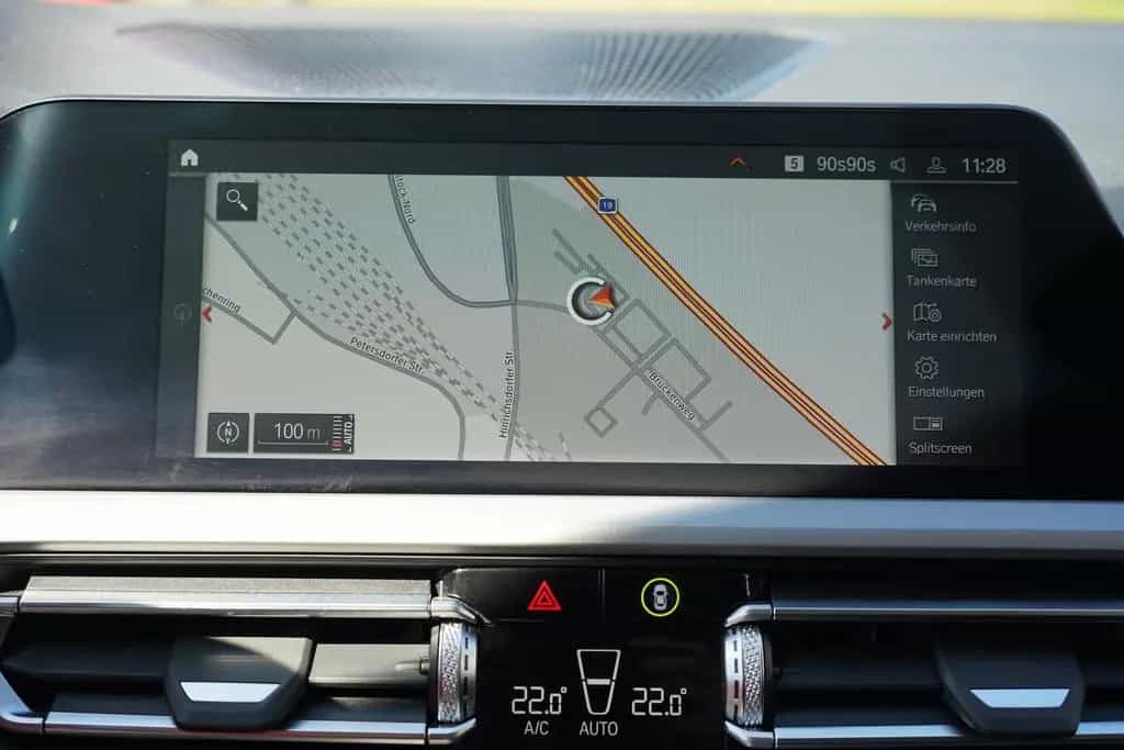 BMW 318 i LED Navi ACC Digitales Cockpit Kamera USB 07/2022-photo-14