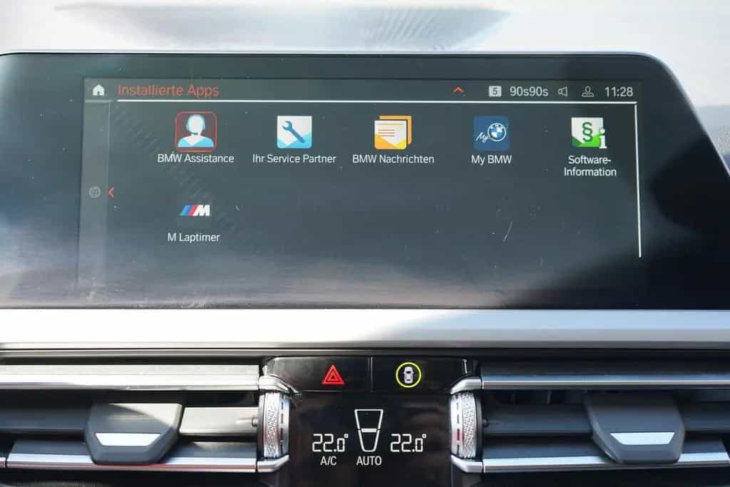 BMW 318 i LED Navi ACC Digitales Cockpit Kamera USB 07/2022-photo-16