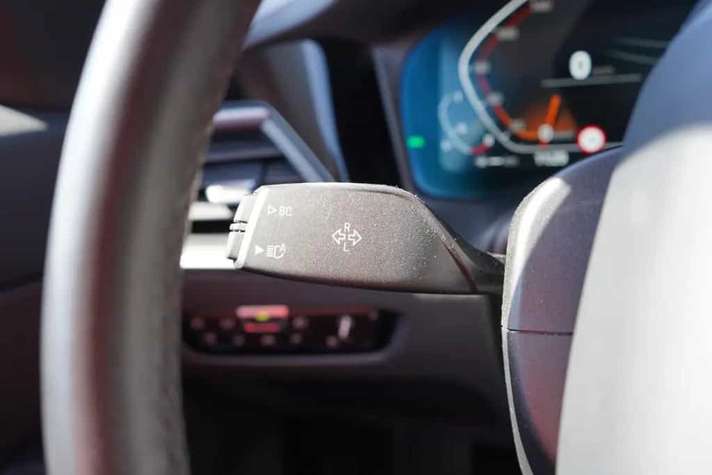 BMW 318 i LED Navi ACC Digitales Cockpit Kamera USB 07/2022-photo-27
