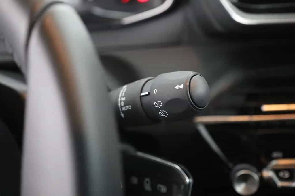 Peugeot 2008 PureTech 130 Aut. LED Tempomat AppleAndroid 09/2025-photo-19