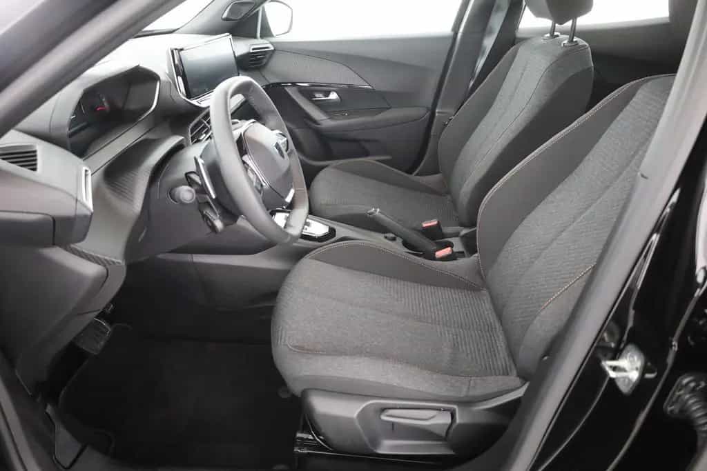 Peugeot 2008 PureTech 130 Aut. LED Tempomat AppleAndroid 09/2025-photo-21