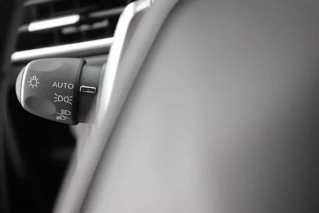 Peugeot 2008 PureTech 130 Aut. LED Tempomat AppleAndroid 09/2025-photo-47
