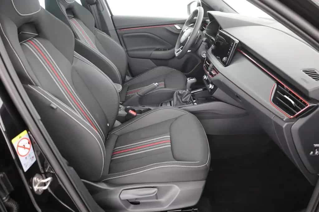 Skoda Kamiq Monte Carlo 1.5 TSI DSG Matrix Pano Kamera 03/2026-photo-23