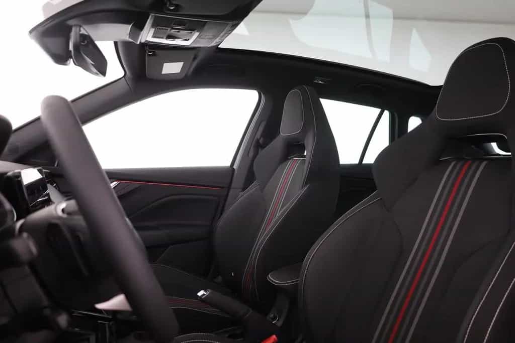 Skoda Kamiq Monte Carlo 1.5 TSI DSG Matrix Pano Kamera 03/2026-photo-28