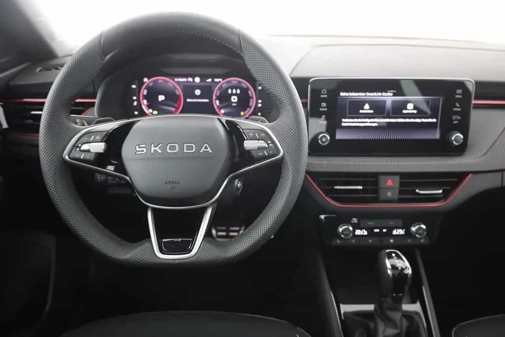 Skoda Kamiq Monte Carlo 1.5 TSI DSG Matrix Pano Kamera 03/2026-photo-9