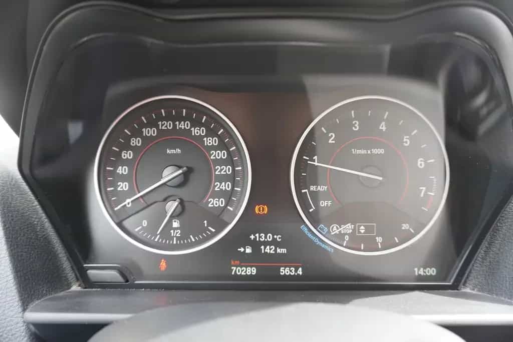 BMW 118 i Sport Line Navi AHK Tempomat Sitzheizung 03/2017-photo-17