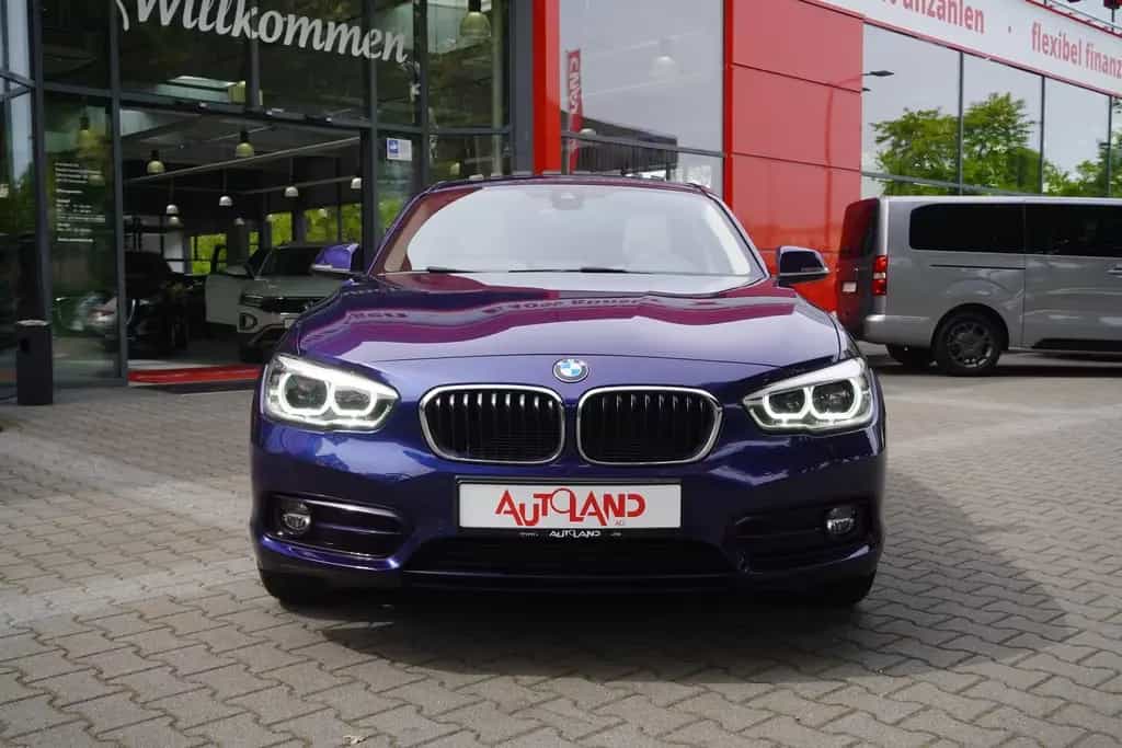 BMW 118 i Sport Line Navi AHK Tempomat Sitzheizung 03/2017-photo-2
