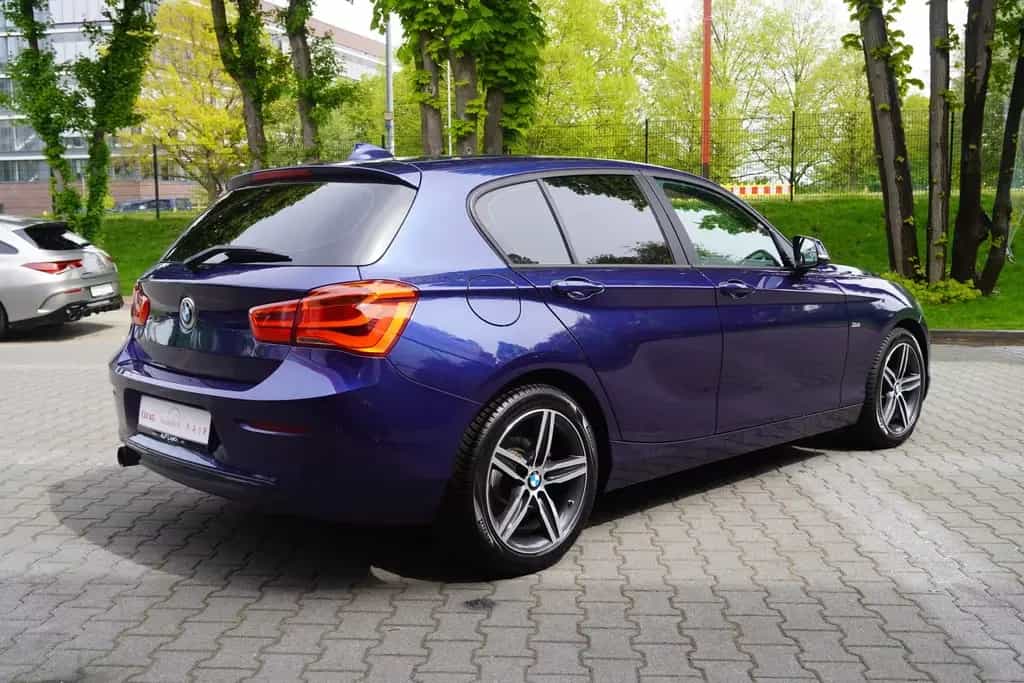 BMW 118 i Sport Line Navi AHK Tempomat Sitzheizung 03/2017-photo-5