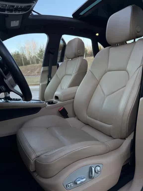 Porsche Macan S 10/2021-photo-12