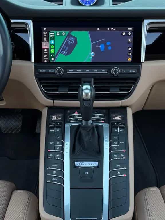 Porsche Macan S 10/2021-photo-15