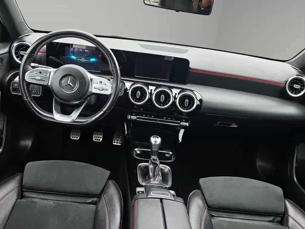 Mercedes-Benz A 180 AMG Line*NIGHT*WIDESCREEN*MBUX* 01/2019-photo-11