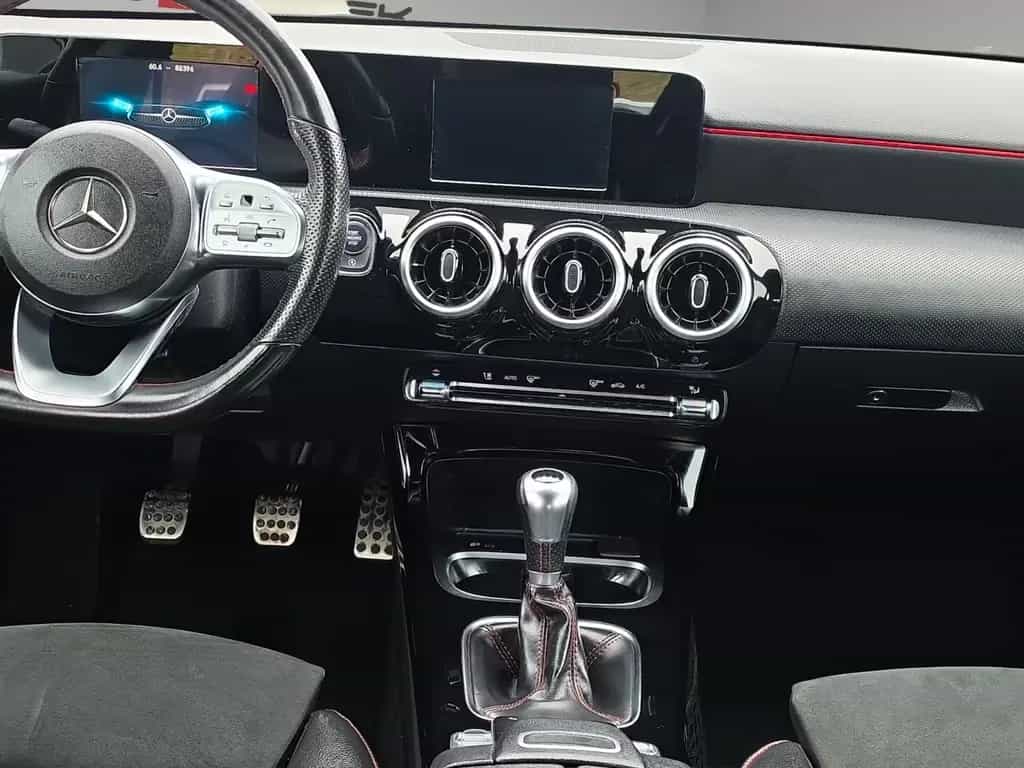 Mercedes-Benz A 180 AMG Line*NIGHT*WIDESCREEN*MBUX* 01/2019-photo-12