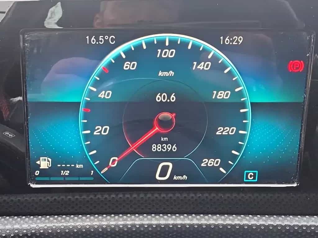 Mercedes-Benz A 180 AMG Line*NIGHT*WIDESCREEN*MBUX* 01/2019-photo-9