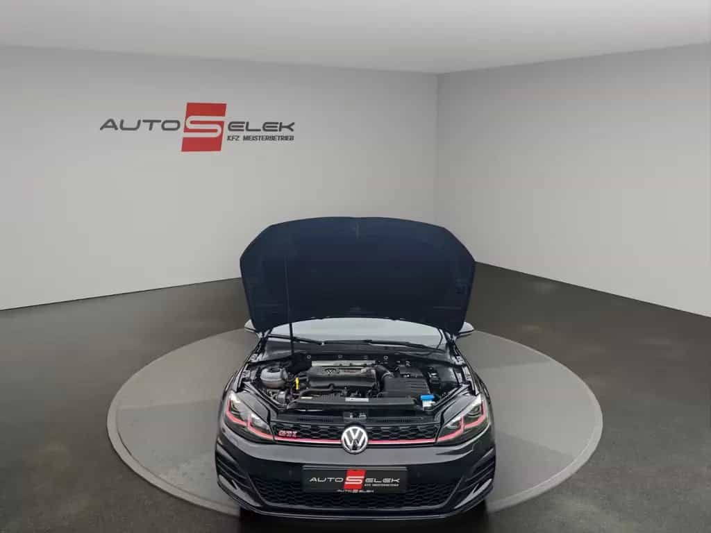 Volkswagen Golf VII GTI PERFORMANCE+LED+DIGITAL TACHO+PDC 04/2018-photo-16