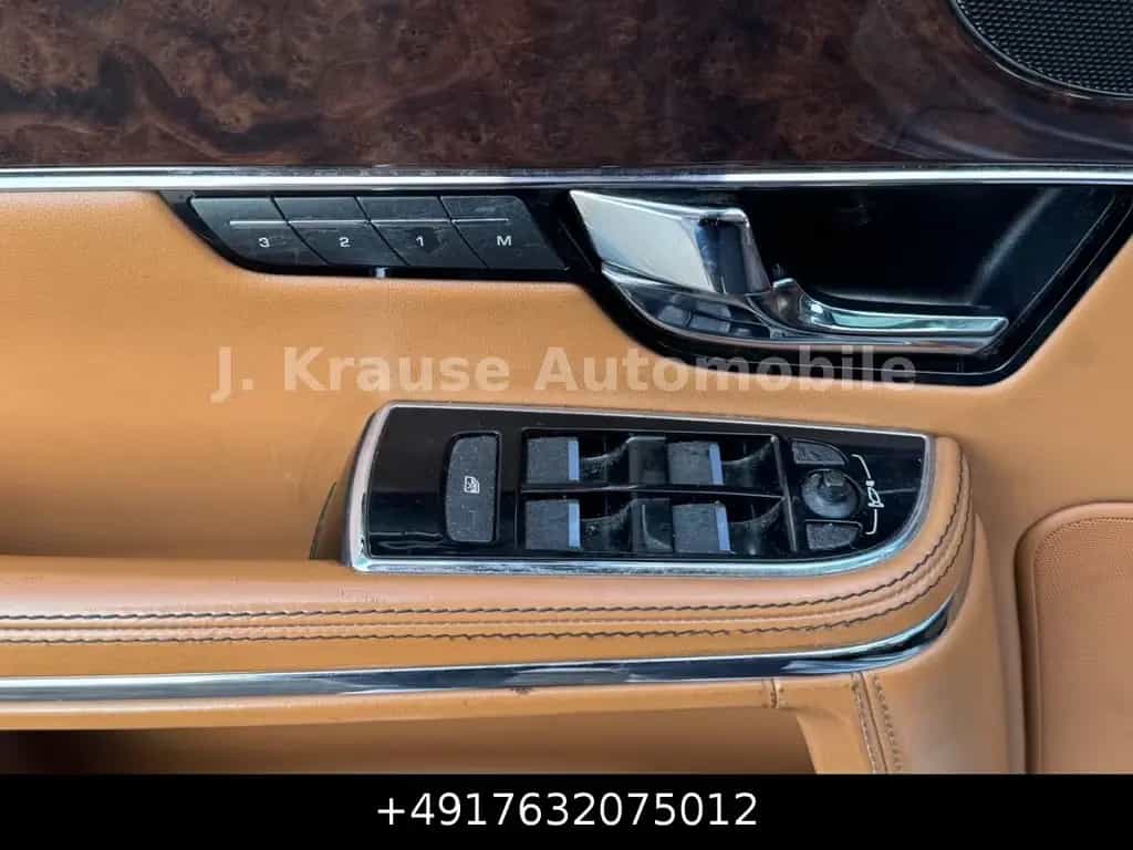 Jaguar XJ 5.0 V8 Portfolio Pano 22Zoll DigiTacho Keyl. 01/2012-photo-23