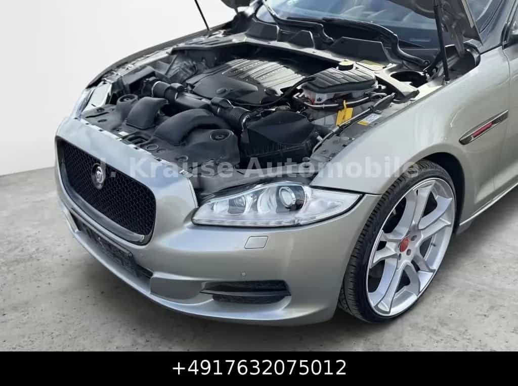 Jaguar XJ 5.0 V8 Portfolio Pano 22Zoll DigiTacho Keyl. 01/2012-photo-35