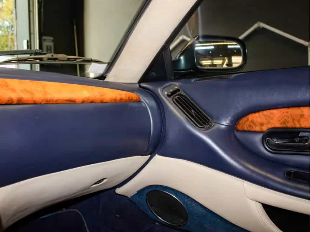 Aston Martin DB7 Vantage Volante Vantage V12 6.0L 420CV AUTOM 10/2001-photo-12
