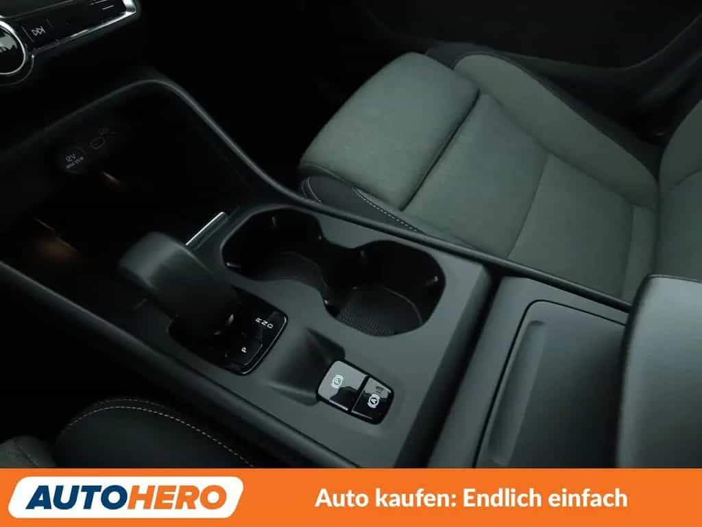 Volvo XC40 2.0 B3 Core 2WD Aut.*LED*PDC*SHZ*TEMPO 12/2022-photo-24