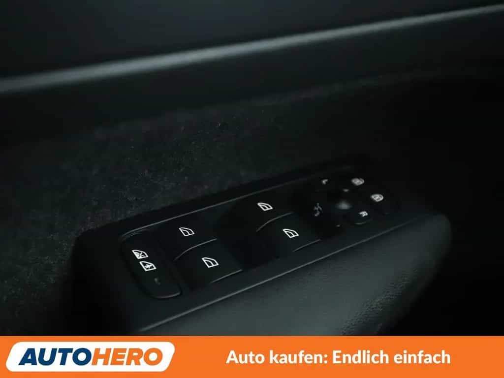 Volvo XC40 2.0 B3 Core 2WD Aut.*LED*PDC*SHZ*TEMPO 12/2022-photo-25
