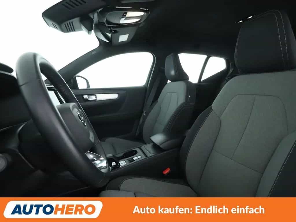 Volvo XC40 2.0 B3 Core 2WD Aut.*LED*PDC*SHZ*TEMPO 12/2022-photo-9