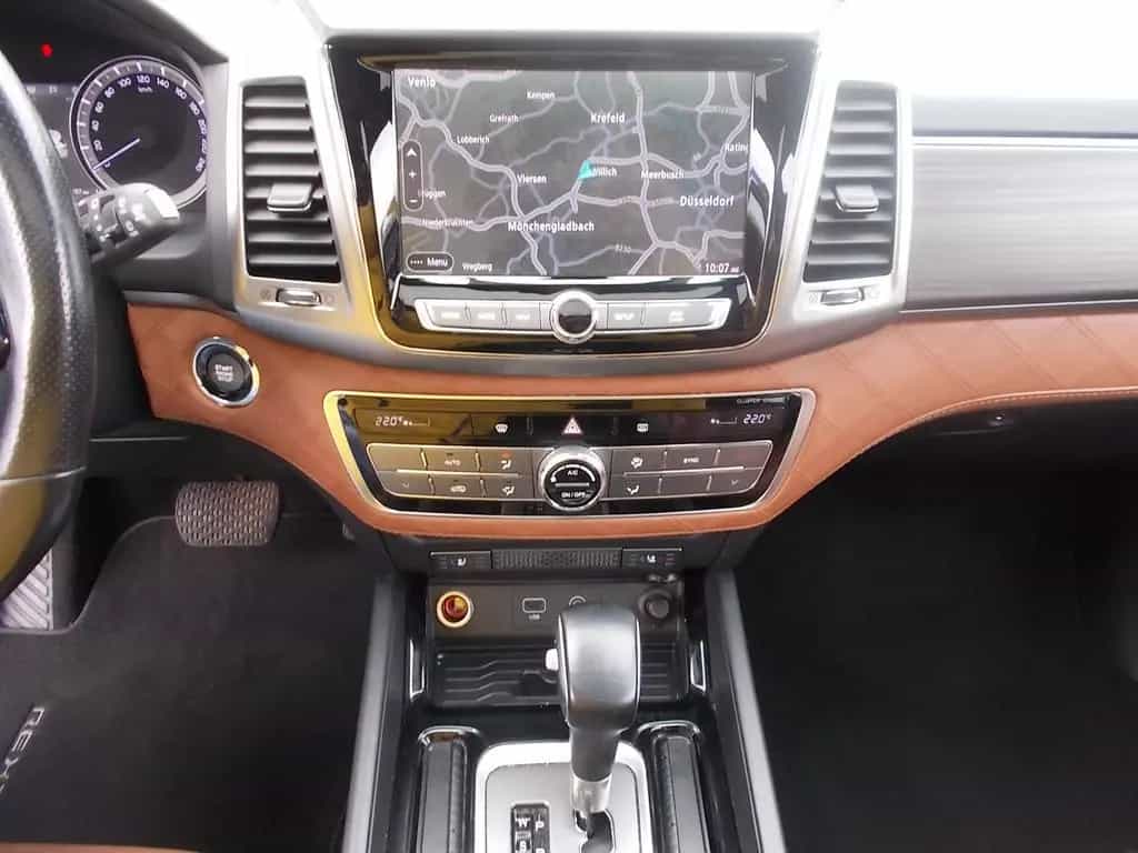Ssangyong REXTON Sapph. 4WD AT AHK Leder SD Navi Alu20" 03/2020-photo-23