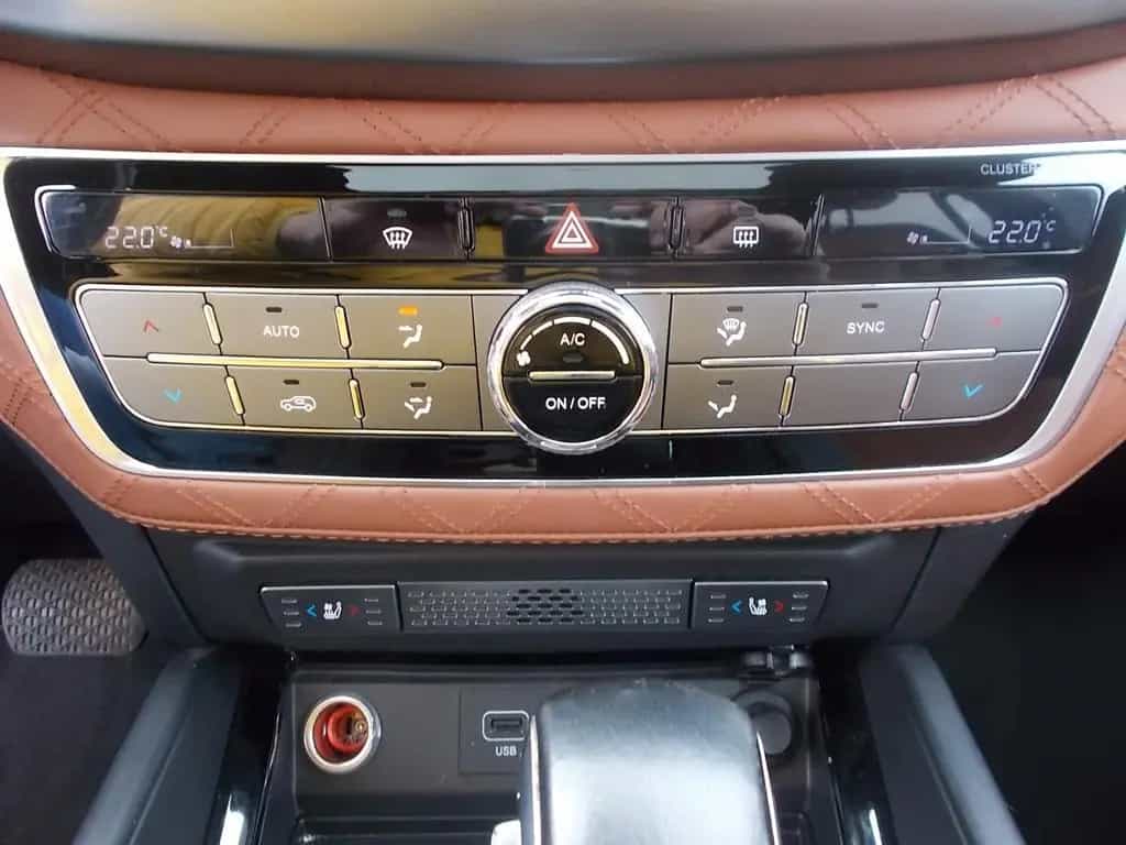 Ssangyong REXTON Sapph. 4WD AT AHK Leder SD Navi Alu20" 03/2020-photo-26