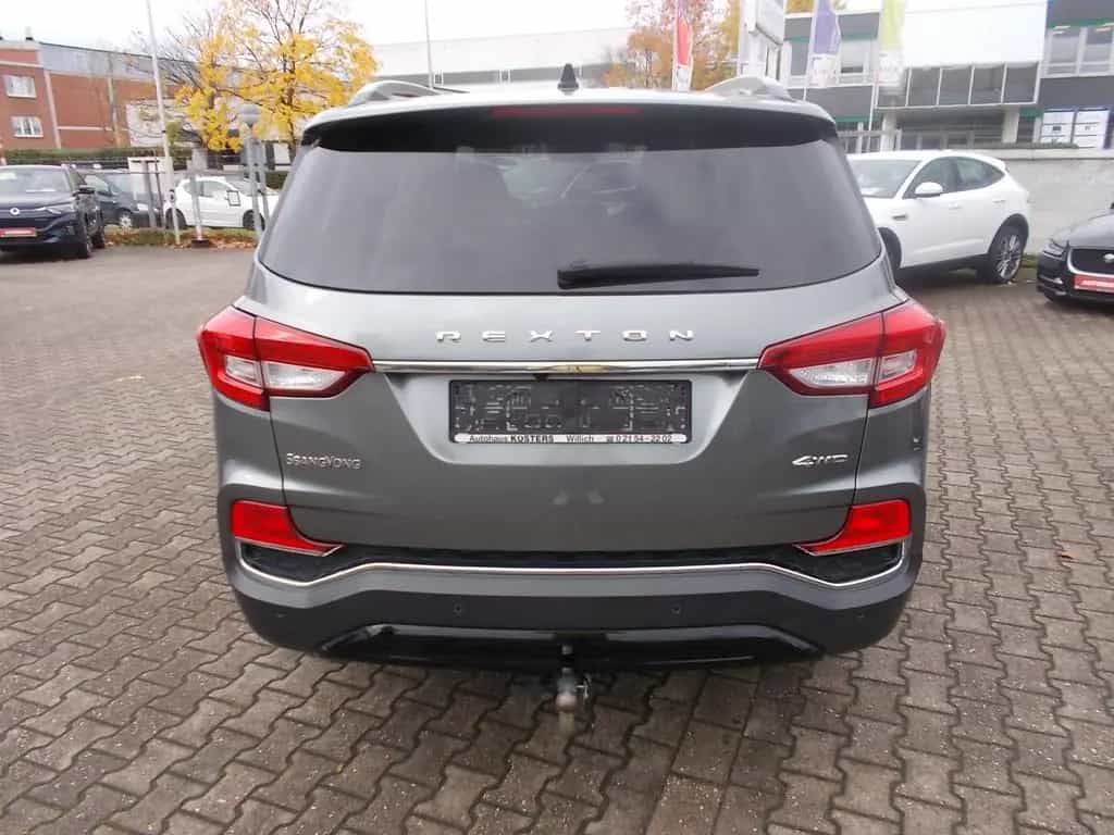 Ssangyong REXTON Sapph. 4WD AT AHK Leder SD Navi Alu20" 03/2020-photo-5