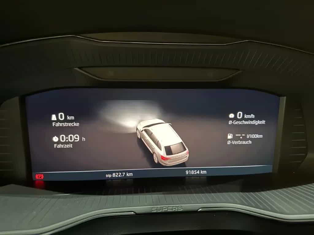 Skoda Superb Combi Premium Edition/360KAM/LED/DCC/PANO 11/2021-photo-31