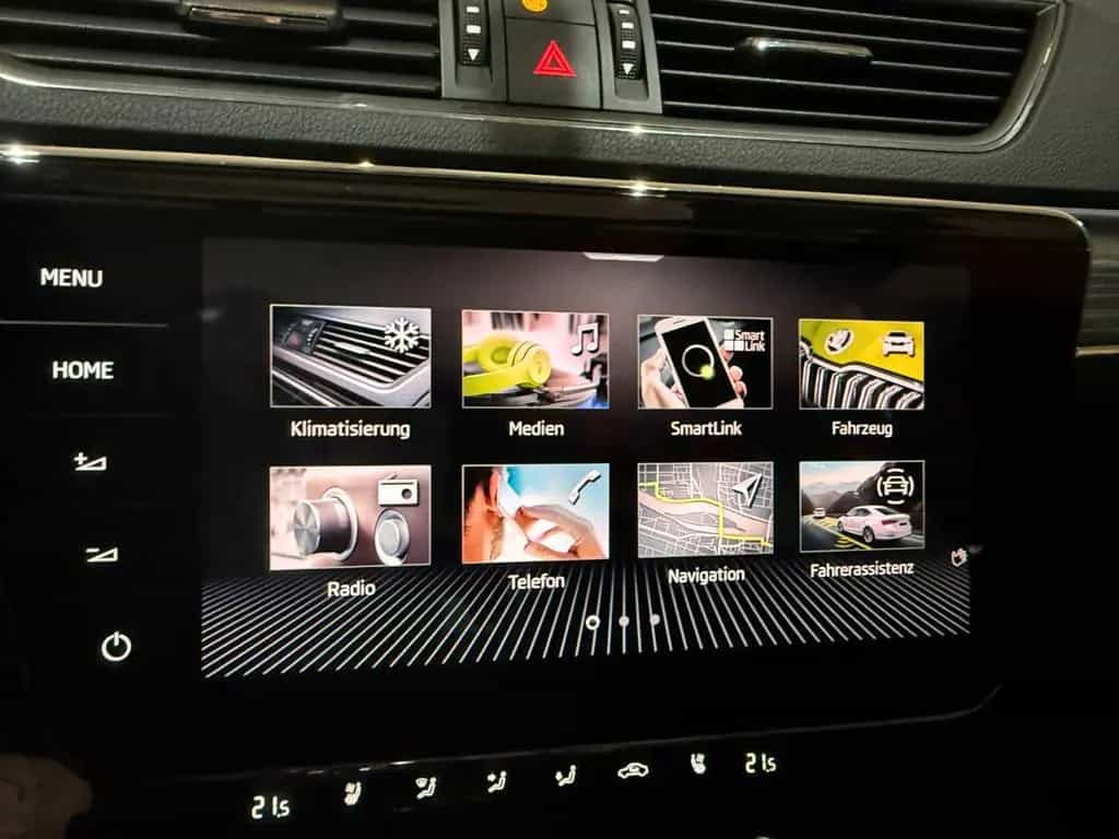 Skoda Superb Combi Premium Edition/360KAM/LED/DCC/PANO 11/2021-photo-34