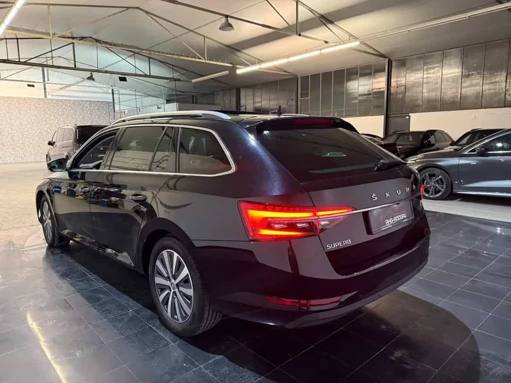 Skoda Superb Combi Premium Edition/360KAM/LED/DCC/PANO 11/2021-photo-6