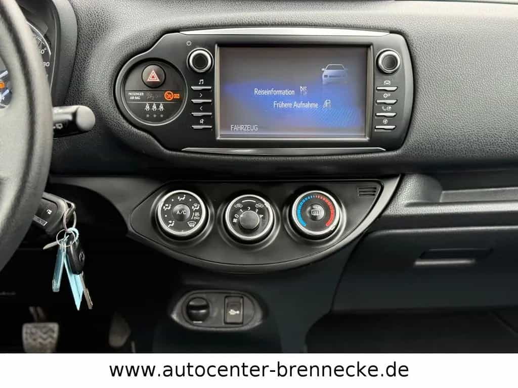 Toyota Yaris Team D*8-fach bereift*Rückfahrkamera* 12/2018-photo-16