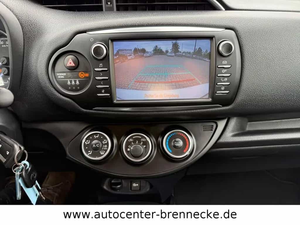 Toyota Yaris Team D*8-fach bereift*Rückfahrkamera* 12/2018-photo-19