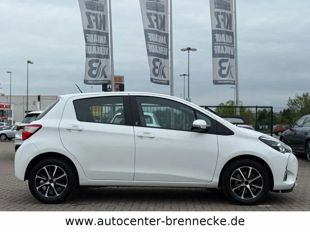 Toyota Yaris Team D*8-fach bereift*Rückfahrkamera* 12/2018-photo-6