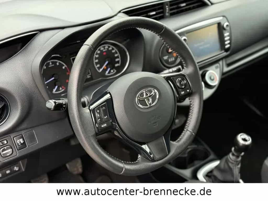 Toyota Yaris Team D*8-fach bereift*Rückfahrkamera* 12/2018-photo-9