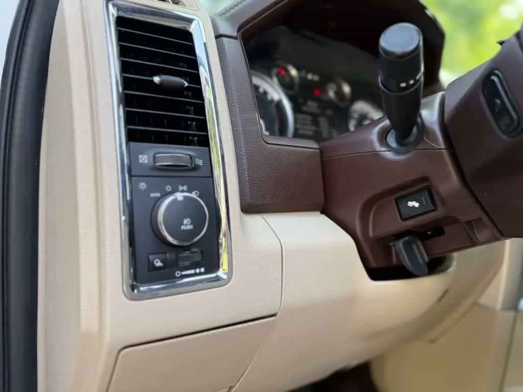 Dodge RAM 3.0DIESEL*OFFROAD*LIFT*LARAMIE*AHK*NAVI*LUFT*PDC 12/2015-photo-32