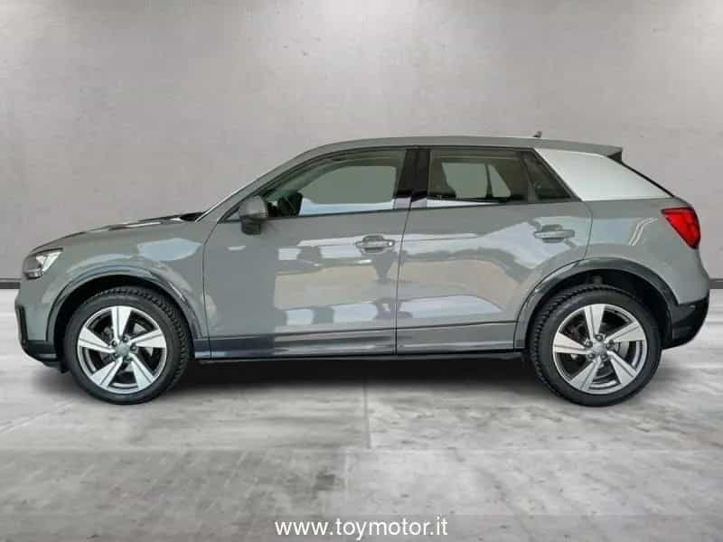 Audi Q2 30 TDI S tronic Identity Black 07/2020-photo-3