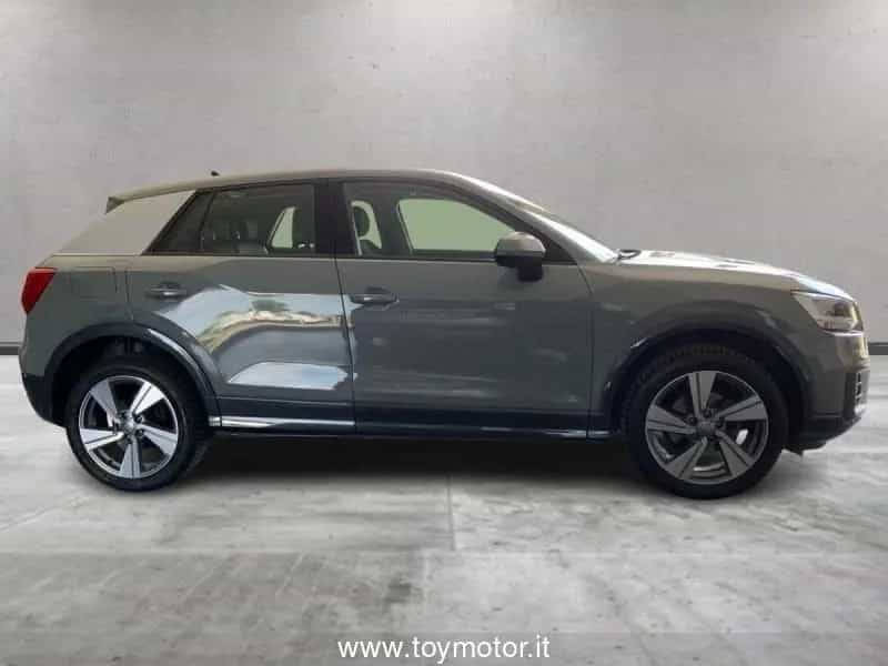 Audi Q2 30 TDI S tronic Identity Black 07/2020-photo-4