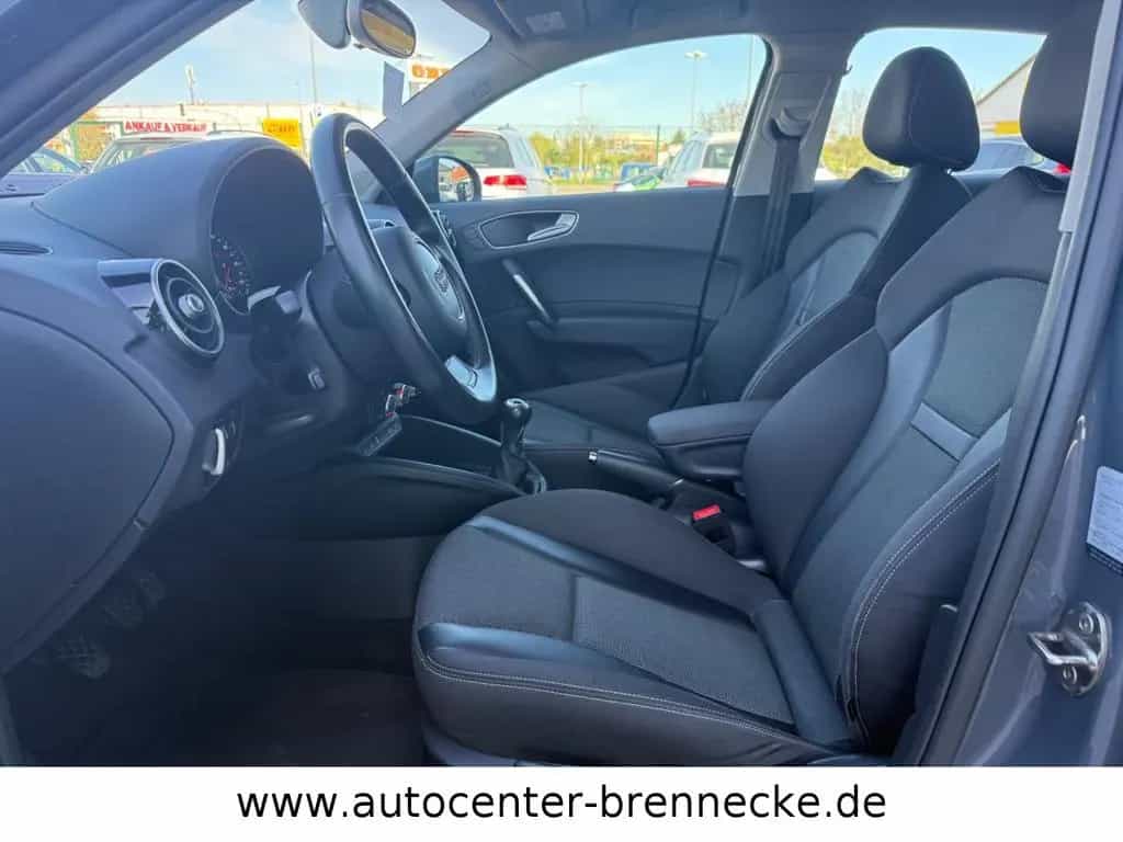Audi A1 Sportback Sport*Xenon*Tempomat*8-fach* 10/2017-photo-14