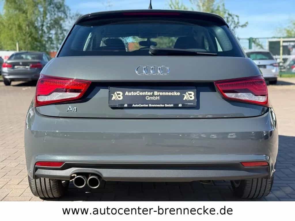Audi A1 Sportback Sport*Xenon*Tempomat*8-fach* 10/2017-photo-4