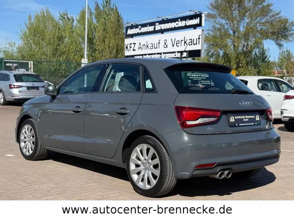 Audi A1 Sportback Sport*Xenon*Tempomat*8-fach* 10/2017-photo-5
