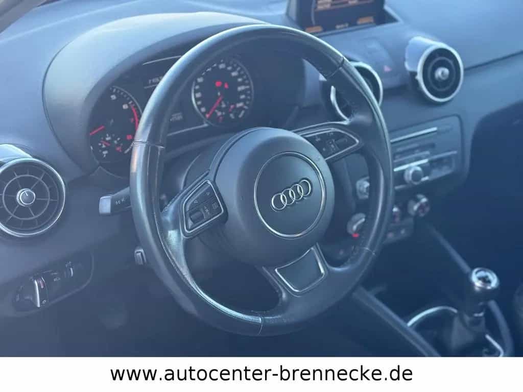 Audi A1 Sportback Sport*Xenon*Tempomat*8-fach* 10/2017-photo-9