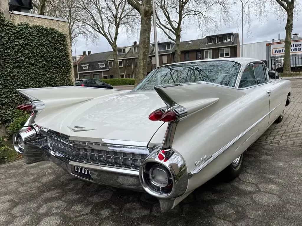 Cadillac Deville COUPE 06/1959-photo-1