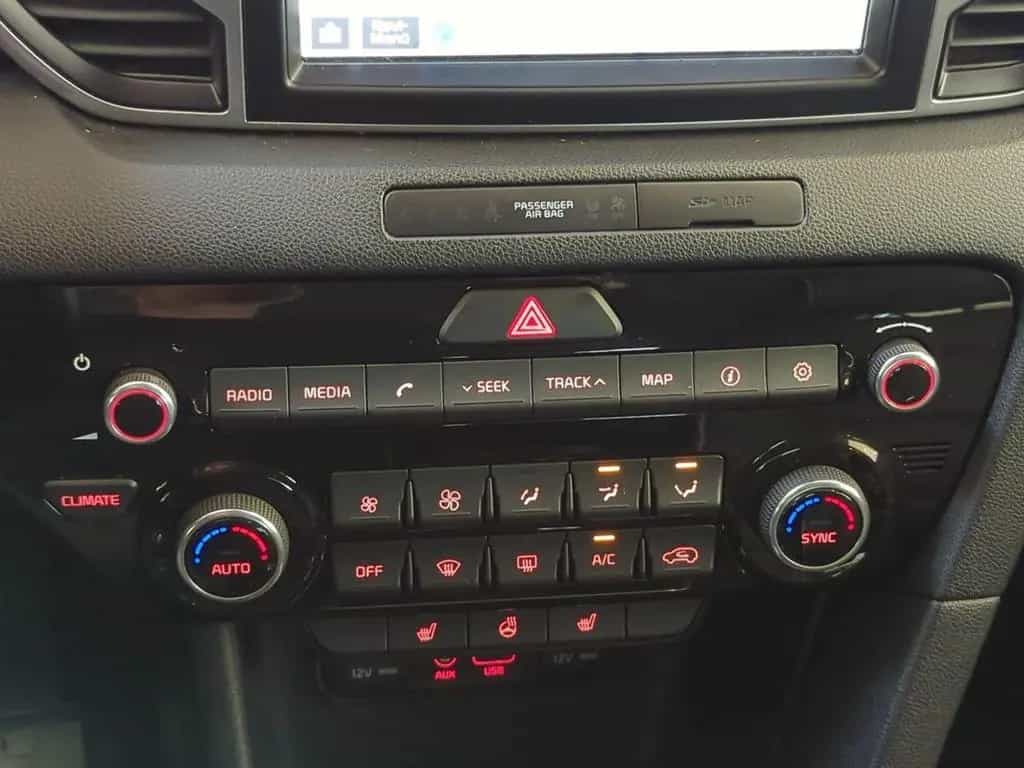 Kia Sportage 1.6 DREAM TEAM PREMIUM+ AHK+LEDER+NAVI+ 05/2018-photo-22