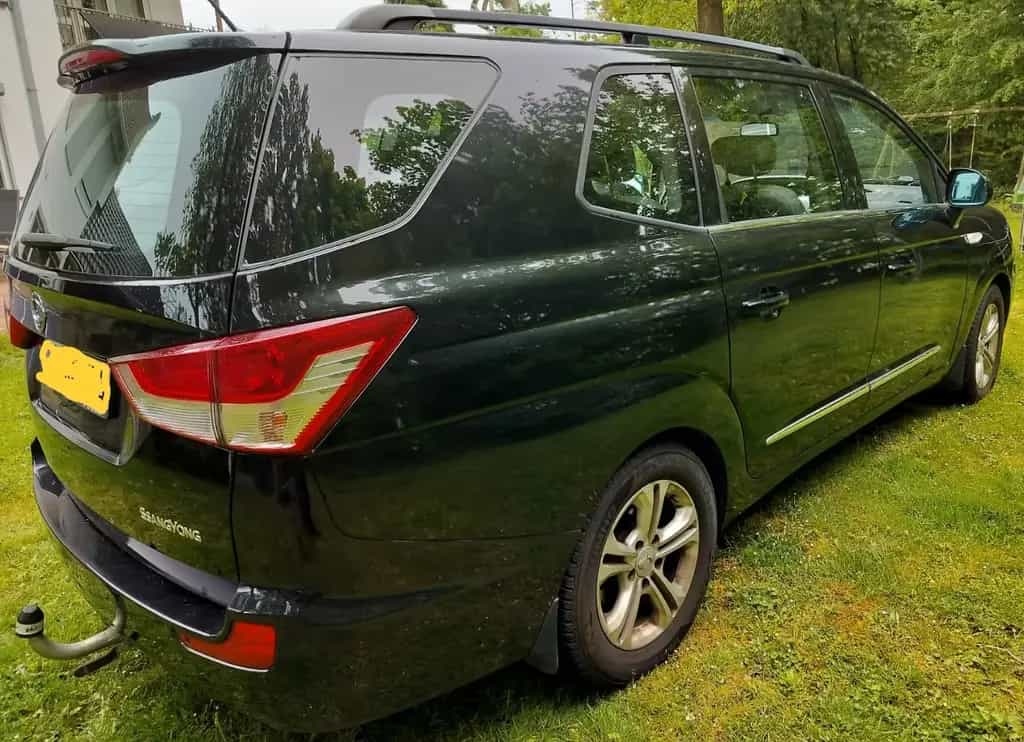 Ssangyong Rodius 2.2 Diesel e-XDi 220 Turismo 2WD Turismo 06/2017-photo-2